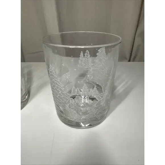 Vintage Avon Through The Woods Frosted Winter Sleigh Ride Low Ball Glasses EUC6